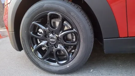수원 경기 bmw 미니쿠퍼 순정휠색상변경 블랙유광 (수원휠도색/ 수원휠수리/ 수원휠복원) / 수원 탑동