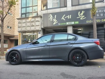 BMW 330i 순정휠도색 블랙반광도색 수원휠수리 수원휠복원 수원휠도색 / 수원 탑동