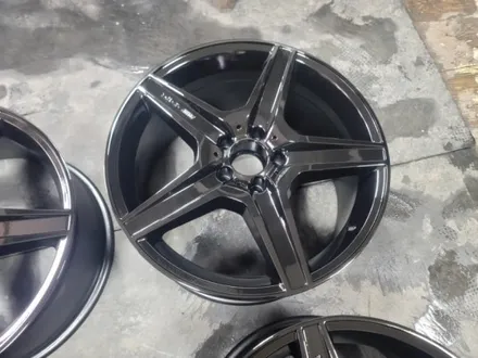수원 휠도색 복원 수리 벤츠 e350 amg 휠 블랙유광 / 수원 탑동