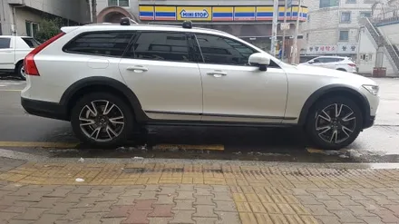볼보xc60 d5 다이아컷팅 순정휠복원(수원휠도색, 수원휠복원, 수원휠수리, 수원휠크랙, 수원휠폴리싱, 수원휠타이어, 안산휠도색, 안산휠수리, 안산휠복원, 평동휠복원, 휠세븐) / 수원 탑동