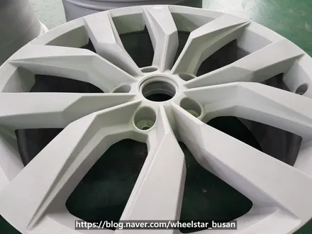 [[부산 휠복원][부산 휠수리]]폭스바겐 투아렉 20인치 순정휠 검메탈시공 휠복원 휠수 리휠도색비용 _wheelstar / 부산 사상 학장동