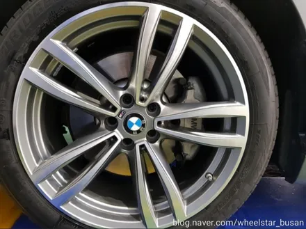 [부산휠수리][부산휠복원]BMW 740Ld 19인치 순정휠 다이아몬드컷팅 시공 휠복원 휠수리 휠도색비용_wheelstar / 부산 사상 학장동