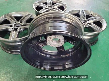 [[부산 휠복원][부산 휠도색]]BMW 118d  17인치  순정휠 고스트실버시공 휠복원 휠수리휠도색비용 _wheelstar / 부산 사상 학장동
