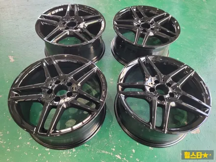 부산 휠복원, 휠 부식이 심한 벤츠 W212 E350 19인치 블랙 하이그로시 복원 후기 / 부산 사상 학장동