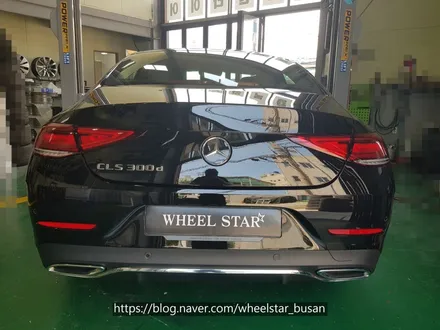 [[부산 휠도색][부산 휠수리]]벤츠CLS 300d19인치 순정휠 블랙유광시공 휠복원 휠수리휠도색비용 _wheelstar / 부산 사상 학장동