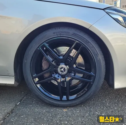부산 휠복원, 휠 부식이 심한 벤츠 W212 E350 19인치 블랙 하이그로시 복원 후기 / 부산 사상 학장동