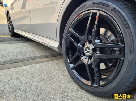 부산 휠복원, 휠 부식이 심한 벤츠 W212 E350 19인치 블랙 하이그로시 복원 후기 / 부산 사상 학장동