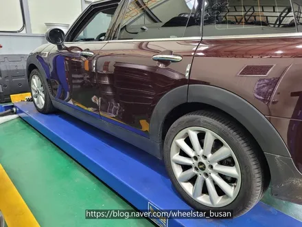 [[부산 휠수리][부산 휠복원]]BMW 미니 17인치 순정휠 블랙유광 시공 휠복원 휠수리휠도색비용 _wheelstar / 부산 사상 학장동