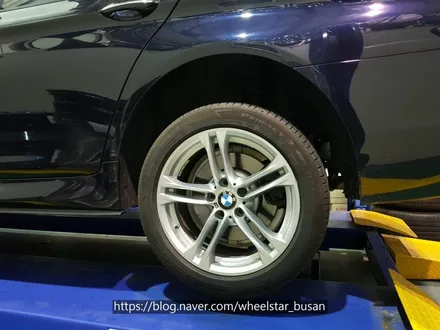 [[부산 휠복원][부산 휠도색]]BMW F10 520d 18인치 순정휠 블랙 유광시공 휠복원 휠수리휠도색비용 _wheelstar / 부산 사상 학장동