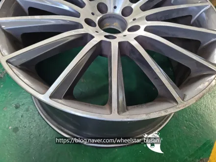 [부산 휠도색][부산 휠복원][부산 휠수리]벤츠CLS W218 순정휠19인치 블랙유광 시공[부산휠수리 부산휠복원 부산휠도색비용]_wheelstar / 부산 사상 학장동