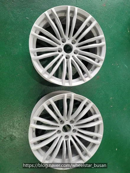 [[부산 휠복원][부산 휠도색]]BMW 5GT 19인치 순정 블랙유광 시공 휠복원 휠수리휠도색비용 / 부산 사상 학장동
