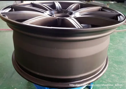 [부산 휠수리][부산 휠복원]벤츠 CLS 350d 19인치 블랙무광 시공 휠복원 휠수리 휠도색비용 _wheelstar / 부산 사상 학장동