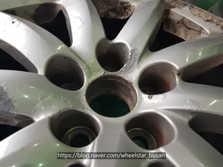 [[부산 휠복원][부산 휠수리]]렉서스 LS460 순정휠 18인치 메탈골드작업 휠복원 휠수리 휠도색비용 _wheelstar / 부산 사상 학장동