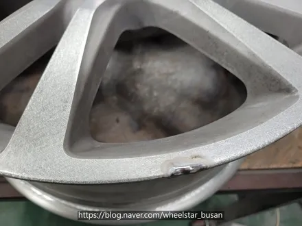 [[부산 휠복원][부산 휠도색]]벤츠E250 W212 19인치 순정휠 블랙유광 시공 휠복원 휠수리휠도색비용 _wheelstar / 부산 사상 학장동