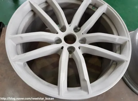 [[부산휠수리][부산휠복원]]BMW 530i G30 18인치 순정휠 블랙유광시공 휠도색 휠수리 휠복원비용_wheelstar / 부산 사상 학장동