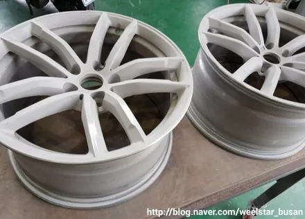 [[부산휠수리][부산휠복원]]BMW 530i G30 18인치 순정휠 블랙유광시공 휠도색 휠수리 휠복원비용_wheelstar / 부산 사상 학장동