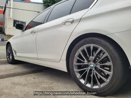 [[부산 휠도색][부산 휠수리]]BMW G30 520d 18인치 고스트크롬시공 휠복원 휠수리 휠도색비용 / 부산 사상 학장동