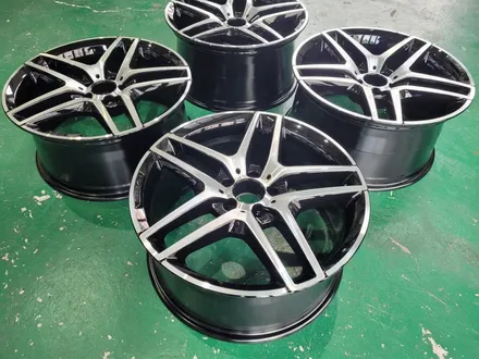벤츠 S350d W222 19인치 순정휠 블랙다이아몬드컷팅 시공 [부산휠복원 부산휠수리 부산휠도색비용]_wheelstar / 부산 사상 학장동