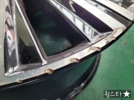 [다이아몬드컷팅][부산 휠복원][부산 휠도색]볼보 S90 순정휠 19인치 블랙 다이아몬드컷팅 시공[부산휠수리 부산휠복원 부산휠도색비용]_wheelstar / 부산 사상 학장동