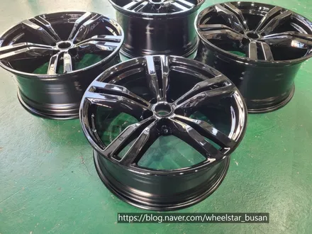 [부산 휠도색][부산 휠복원][부산 휠수리]BMW G30 520d  648M블랙하이그로시 교환 시공[부산휠수리 부산휠복원 부산휠도색비용]_wheelstar / 부산 사상 학장동
