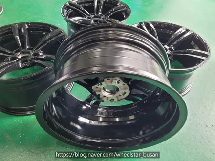 [[부산 휠복원][부산 휠수리]]BMW M4 437m 19인치 순정휠 블랙유광시공 부산휠복원 부산휠수리 부산휠도색비용 _wheelstar / 부산 사상 학장동