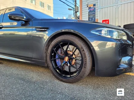 BMW F10 M5 20인치 BBS정품휠 블랙 하이그로시 시공 [부산휠복원 부산휠수리 부산휠도색비용]_wheelstar / 부산 사상 학장동