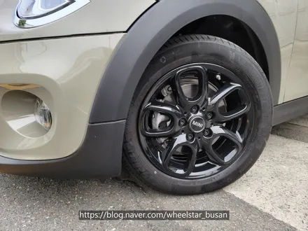 [[부산 휠복원][부산 휠도색]]BMW 미니 쿠퍼 16인치 순정휠 블랙유광시공 휠복원 휠수리 휠도색비용 _wheelstar / 부산 사상 학장동