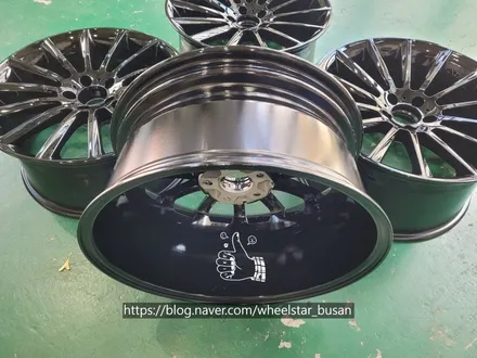 [부산 휠도색][부산 휠복원][부산 휠수리]벤츠CLS W218 순정휠19인치 블랙유광 시공[부산휠수리 부산휠복원 부산휠도색비용]_wheelstar / 부산 사상 학장동