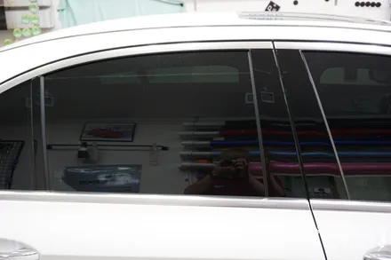 벤츠 도어필러 하이그로시 블랙 PPF 더 높은 광택 발수력 (팬텀 PPF)녹산 명지 신호동 국제신도시 용원 랩핑 썬팅 PPF 위드랩 / 부산 강서구, 김해, 창원