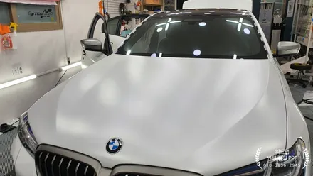 수트입은 운동선수! BMW M550i 무광 전체 PPF 시공 1탄(모터스킨 무광 PPF, 블랙 PPF) 부산 경남 명지 오션시티 국제신도시 다대포 용원 PPF 랩핑 맛집 위드랩 / 부산 강서 신호동