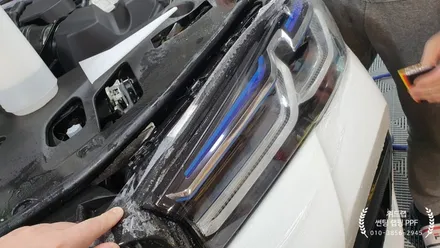 백색정장입고 달린다! BMW M550i 전체 무광 PPF + 블랙 PPF 시공 2탄(모터스킨 PPF)부산 경남 창원 명지 국제신도시 오션시티 신호동 다대포 용원 PPF 맛집 위드랩 / 부산 강서 신호동