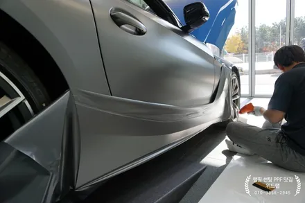 유색이 지겹다면? BMW Z4 전체 랩핑 시공(에이버리 사틴 다크 그레이) / 부산 강서구, 김해, 창원