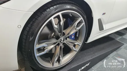 백색정장입고 달린다! BMW M550i 전체 무광 PPF + 블랙 PPF 시공 2탄(모터스킨 PPF)부산 경남 창원 명지 국제신도시 오션시티 신호동 다대포 용원 PPF 맛집 위드랩 / 부산 강서 신호동