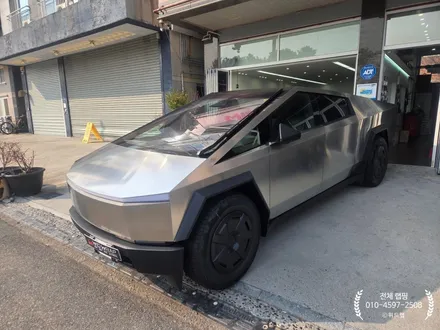 부산 전체랩핑 │ 테슬라 사이버트럭 사틴블랙 전체 랩핑 부산 테슬라 랩핑 위드랩 / 부산 강서 신호동