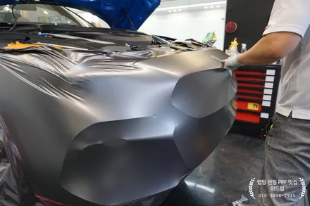 유색이 지겹다면? BMW Z4 전체 랩핑 시공(에이버리 사틴 다크 그레이) / 부산 강서구, 김해, 창원