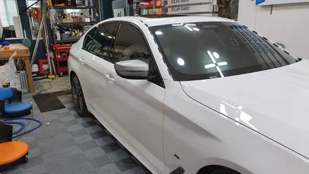 백색정장입고 달린다! BMW M550i 전체 무광 PPF + 블랙 PPF 시공 2탄(모터스킨 PPF)부산 경남 창원 명지 국제신도시 오션시티 신호동 다대포 용원 PPF 맛집 위드랩 / 부산 강서 신호동