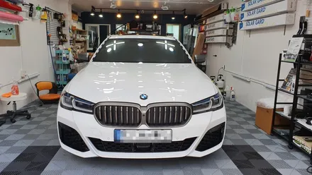 백색정장입고 달린다! BMW M550i 전체 무광 PPF + 블랙 PPF 시공 2탄(모터스킨 PPF)부산 경남 창원 명지 국제신도시 오션시티 신호동 다대포 용원 PPF 맛집 위드랩 / 부산 강서 신호동