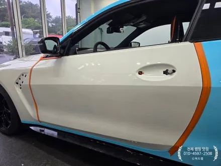부산 전체 랩핑 전문 – BMW M4 타이니봇 글로스 베이비 블루 전체 랩핑 시공 / 부산 강서 신호동