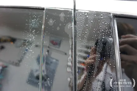 벤츠 도어필러 하이그로시 블랙 PPF 더 높은 광택 발수력 (팬텀 PPF)녹산 명지 신호동 국제신도시 용원 랩핑 썬팅 PPF 위드랩 / 부산 강서구, 김해, 창원