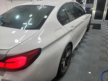 백색정장입고 달린다! BMW M550i 전체 무광 PPF + 블랙 PPF 시공 2탄(모터스킨 PPF)부산 경남 창원 명지 국제신도시 오션시티 신호동 다대포 용원 PPF 맛집 위드랩 / 부산 강서 신호동