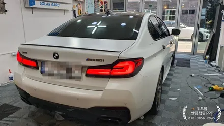 백색정장입고 달린다! BMW M550i 전체 무광 PPF + 블랙 PPF 시공 2탄(모터스킨 PPF)부산 경남 창원 명지 국제신도시 오션시티 신호동 다대포 용원 PPF 맛집 위드랩 / 부산 강서 신호동