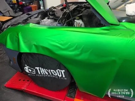 창원 전체랩핑 │ 신형 머스탱 GT 5.0 컨버터블 사틴 크롬 에메랄드 그린 / 부산 강서 신호동