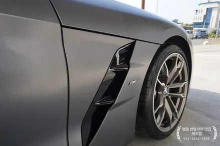 유색이 지겹다면? BMW Z4 전체 랩핑 시공(에이버리 사틴 다크 그레이) / 부산 강서구, 김해, 창원
