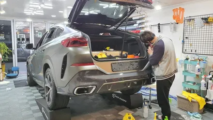 탱크로 변신! BMW X6 M40i 전체 무광 PPF 시공, 카본루프스킨(모터스킨 PPF, STEK 카본 PPF)부산 경남 명지 오션시티 국제신도시 신호동 용원 PPF 맛집 위드랩 / 부산 강서 신호동