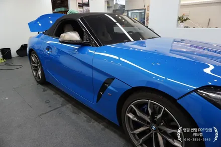 유색이 지겹다면? BMW Z4 전체 랩핑 시공(에이버리 사틴 다크 그레이) / 부산 강서구, 김해, 창원
