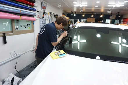 스포티함 한스푼 더! GV70 투톤 랩핑 + 루프스킨 시공(3M 2080 블랙)부산 경남 창원 강서구 명지 국제신도시 랩핑 맛집 위드랩 / 부산 강서구, 김해, 창원