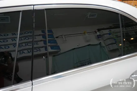 벤츠 도어필러 하이그로시 블랙 PPF 더 높은 광택 발수력 (팬텀 PPF)녹산 명지 신호동 국제신도시 용원 랩핑 썬팅 PPF 위드랩 / 부산 강서구, 김해, 창원