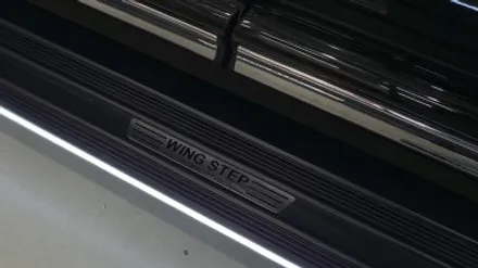 벤츠 V클래스 전동사이드스텝 끝판왕! LED 면발광 윙스텝으로 완성한 완벽한 핏 / 경기 안산
