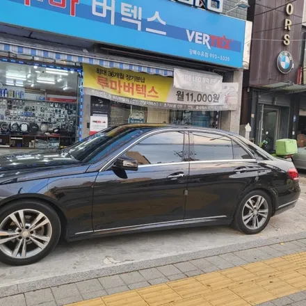 벤츠 e클래스 중고차 기본썬팅 전체재썬팅 루마버텍스수유점에서 강북 인수동 우이동 419 가오리 삼양동 화계사 썬팅전문샵 네비매립등튜닝전문 / 서울 강북구 수유동