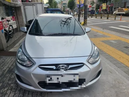 액센트 뽀글이 썬팅 재썬팅 루마버텍스 수유점에서 수유동 미아 창동 방학 쌍문 인수동 우이동 번동 삼양동 노원 월곡동 월계동 수입차 중고차 신차썬팅 / 서울 강북구 수유동